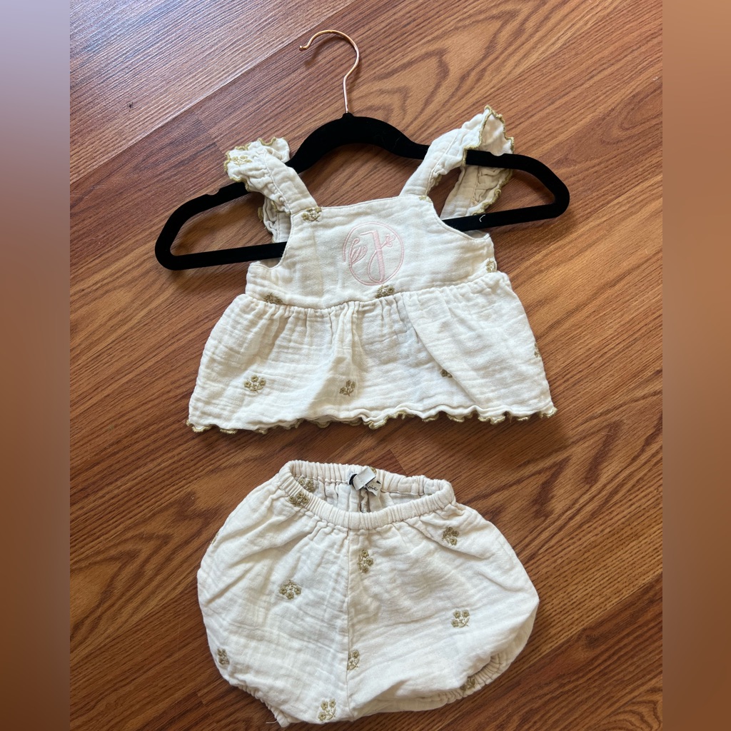 Cream And Sage Set With Pink J